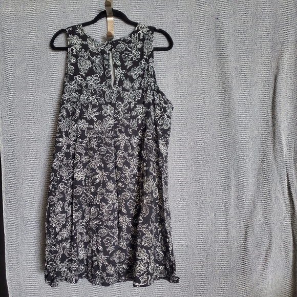 Old Navy - Black & White Botanical Sundress - Size XL - NWOT - Picture 3 of 6